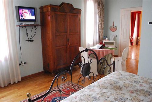 Villa Bongiovanni ซานโบนีฟาโช ภายนอก รูปภาพ