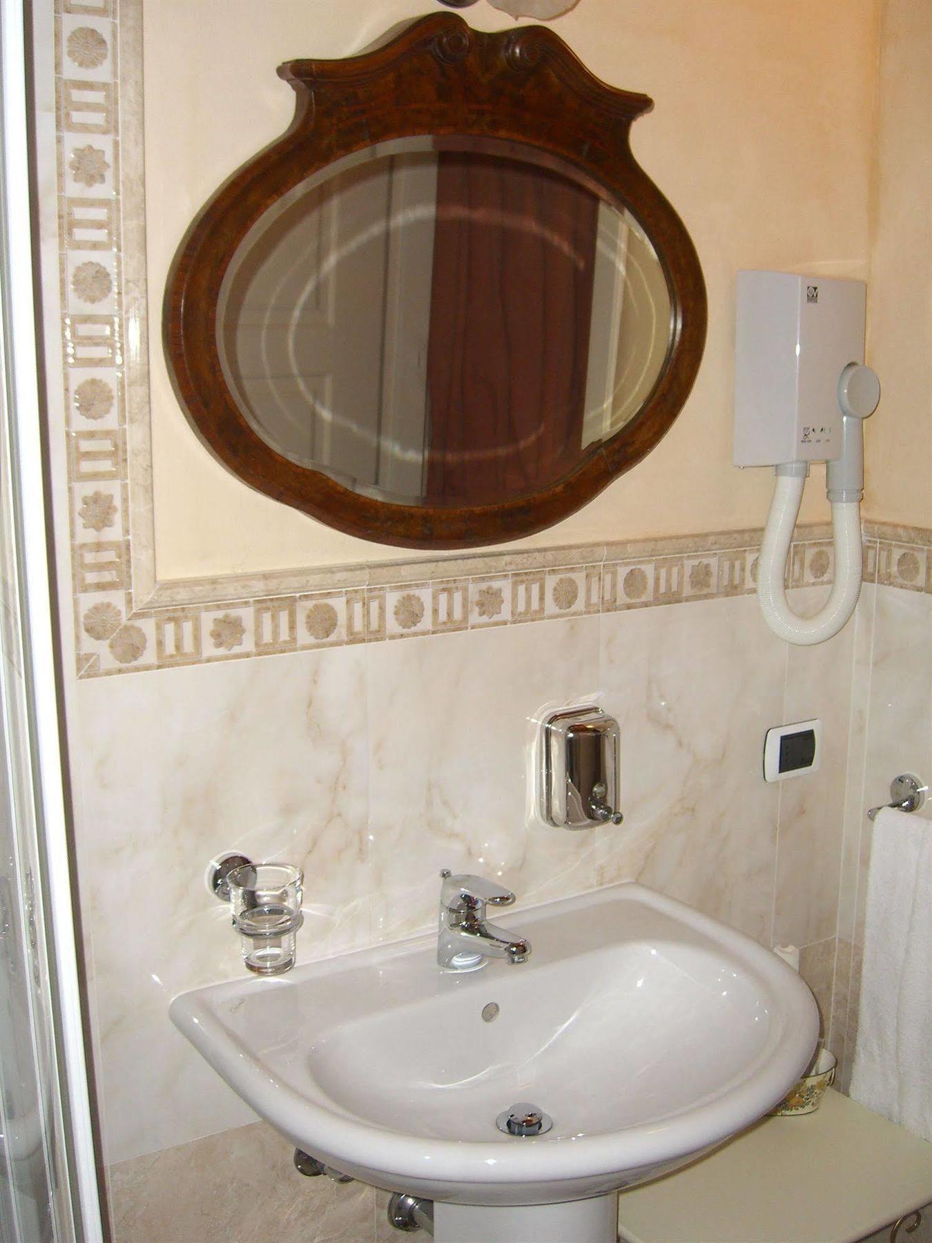 Villa Bongiovanni ซานโบนีฟาโช ภายนอก รูปภาพ